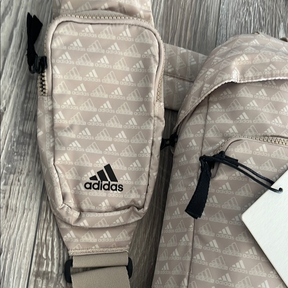 Adidas Tan Belt Bag Sleek Modern Design - Picture 3 of 9